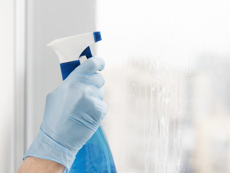 Nettoyant vitres maison : les ingrédients secrets pour des vitres impeccables
