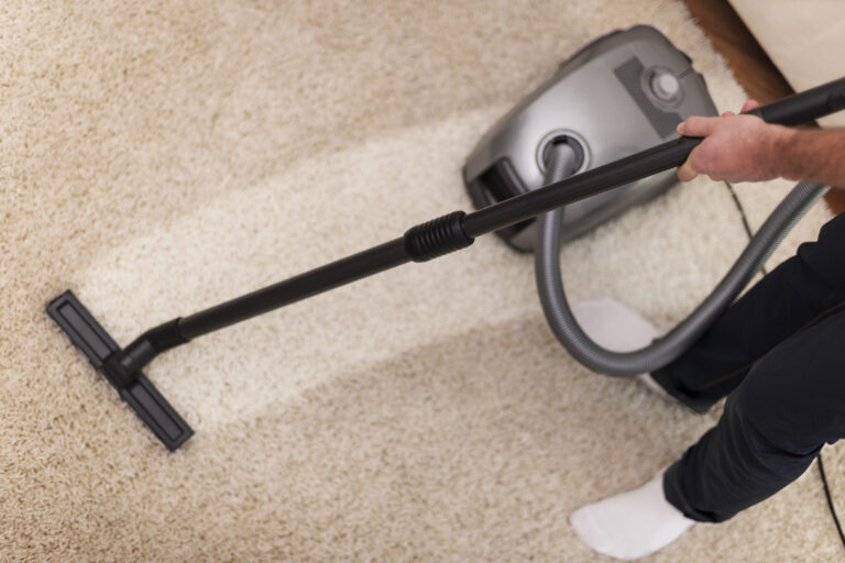 Le Meilleur Aspirateur 2025 : Guide Complet & Comparatif