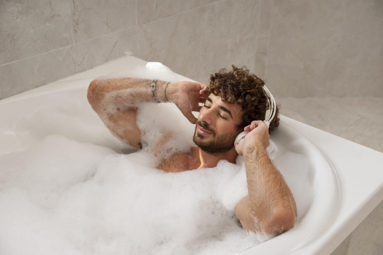 Nettoyage Baignoire : Techniques Professionnelles 2025